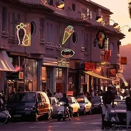 Le Saint Ho Apartment